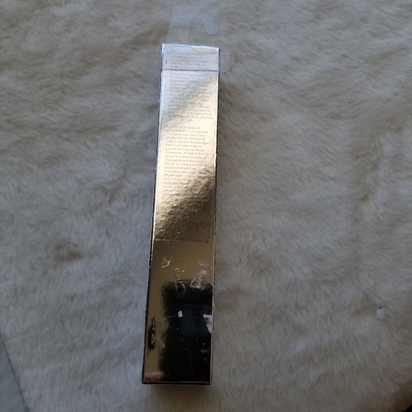 Becca Weightless Blur Skin Love Foundation - Picture 4 of 6